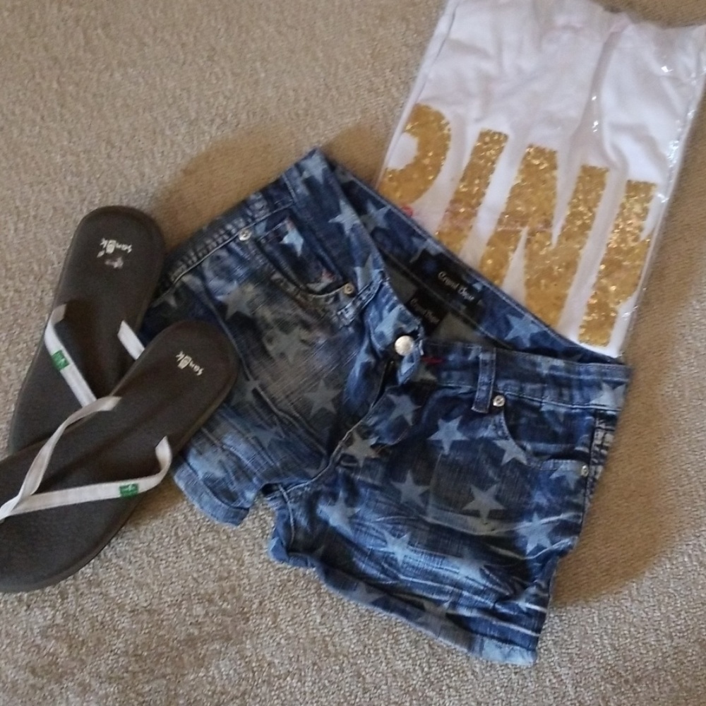 Size 16 blue/ stars shorts
